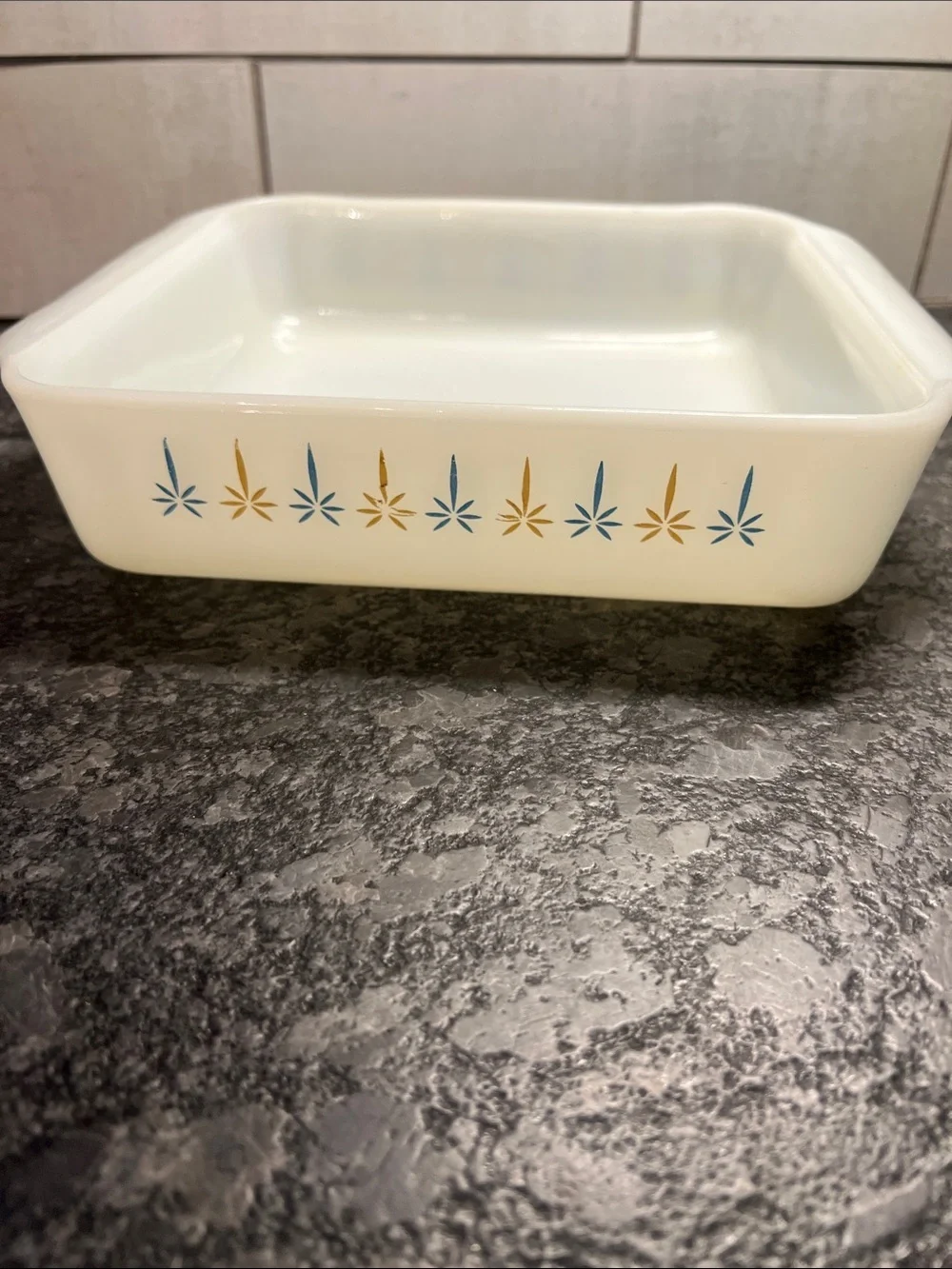 Fire King 8x8 square baking dish CANDLE GLOW pattern. Milk Glass. Exc condition